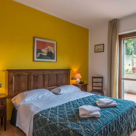 Hotel Le Rocce Magione Exterior photo