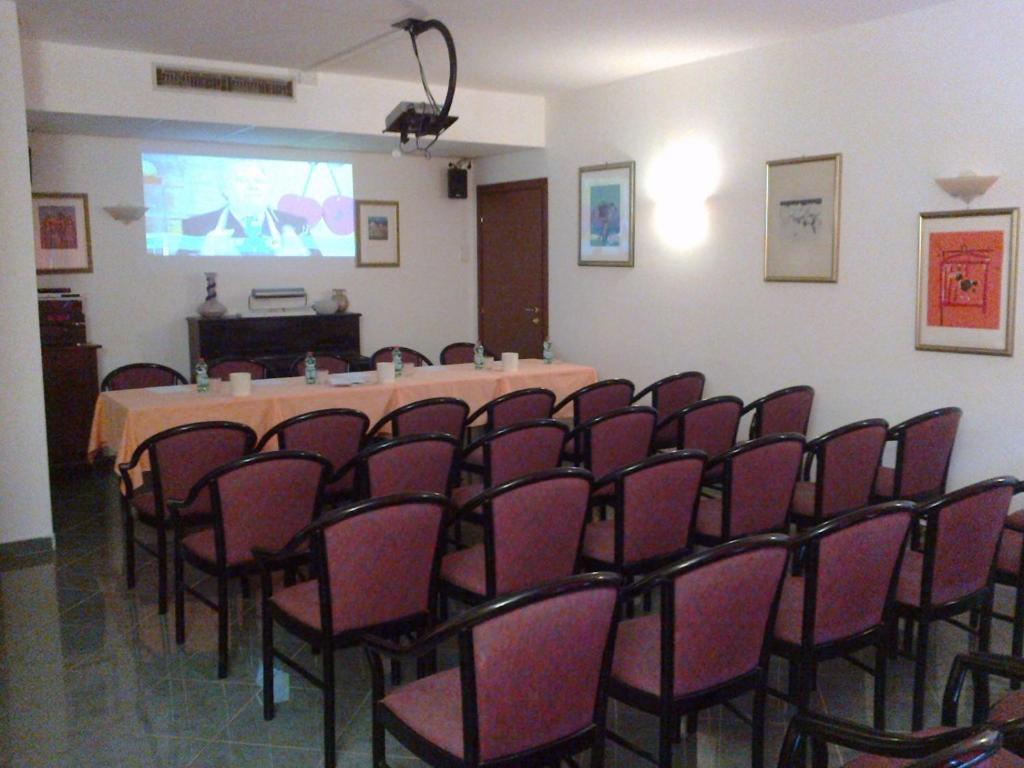 Hotel Le Rocce Magione Exterior photo