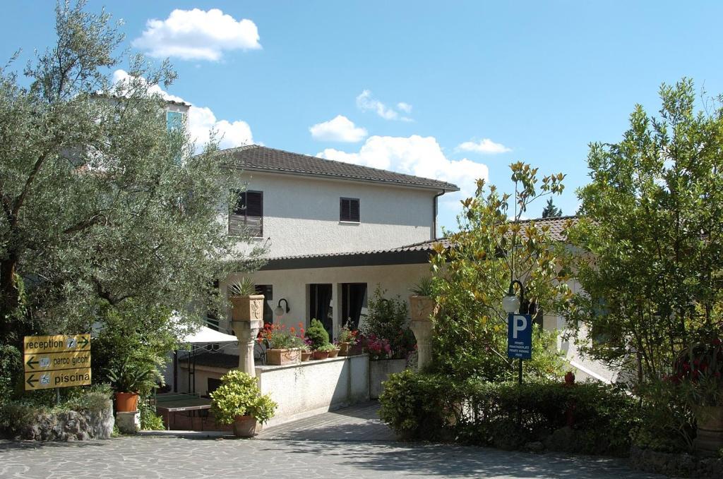 Hotel Le Rocce Magione Exterior photo