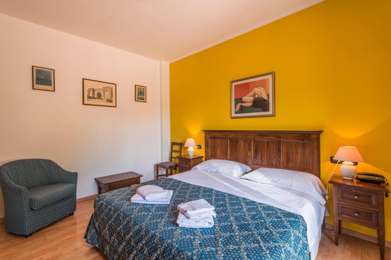 Hotel Le Rocce Magione Exterior photo